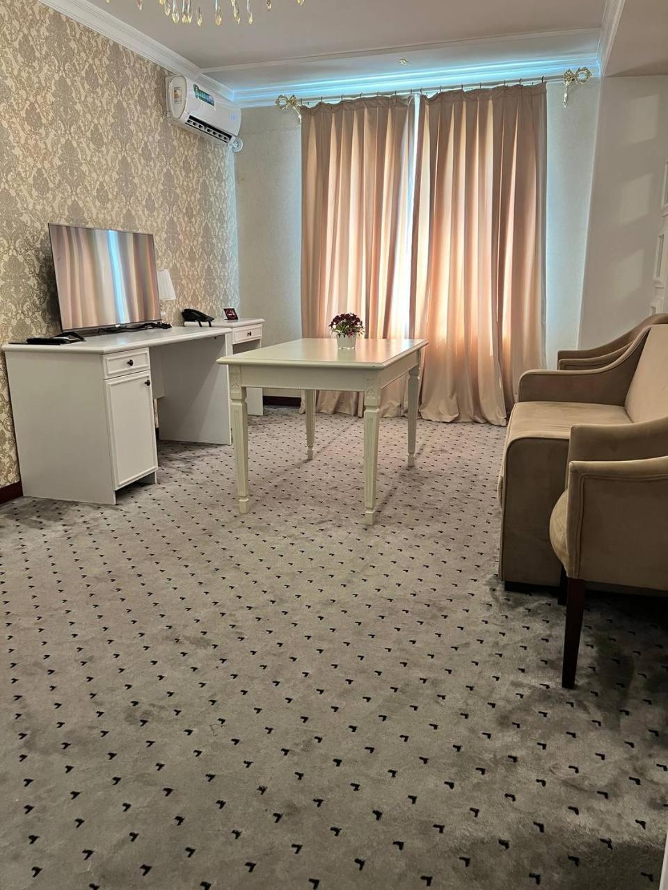 נמנאגאן Orzu Hotel מראה חיצוני תמונה